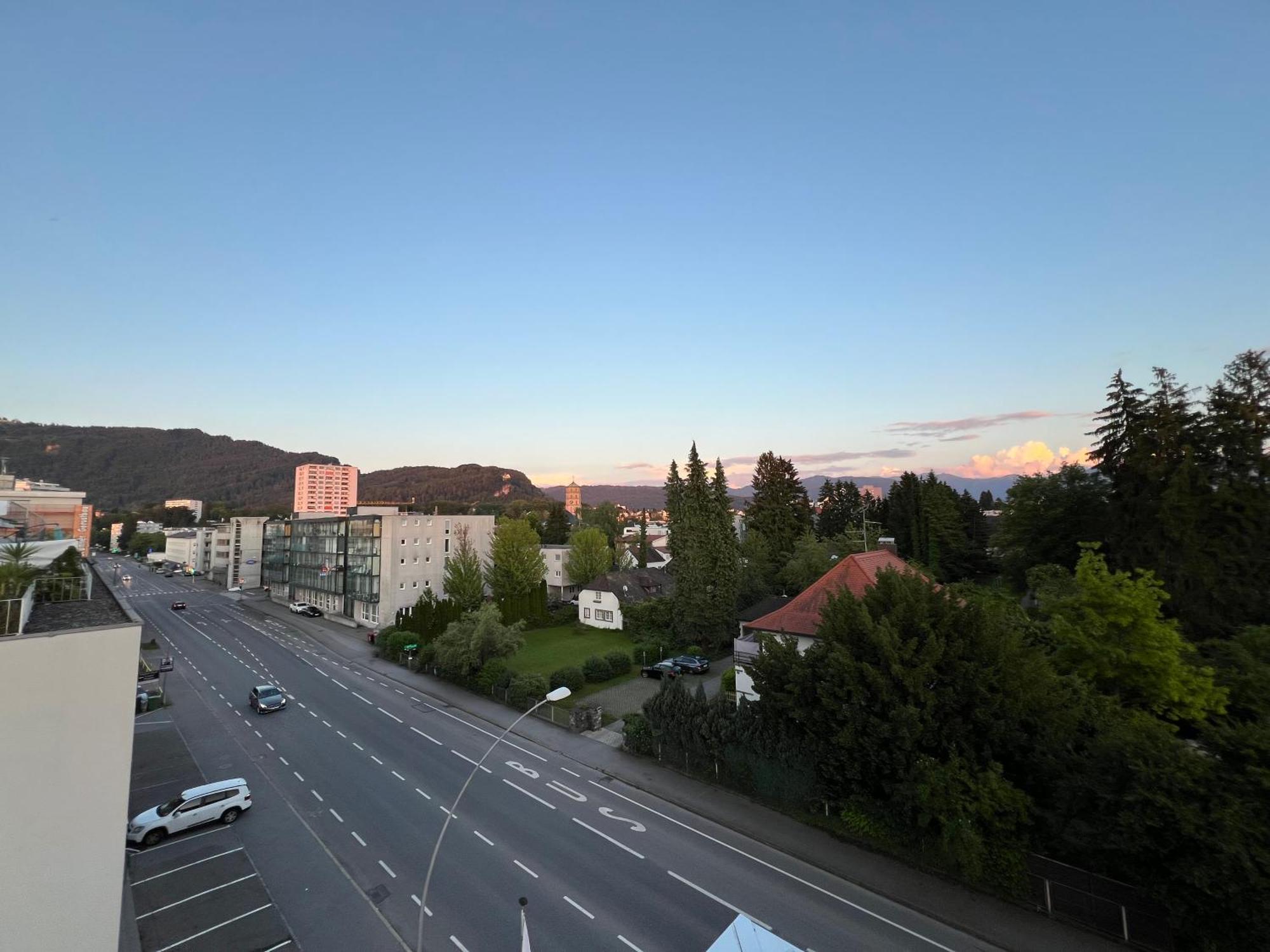 Ferienwohnung Ueber Den Daechern Von Брегенц Екстериор снимка